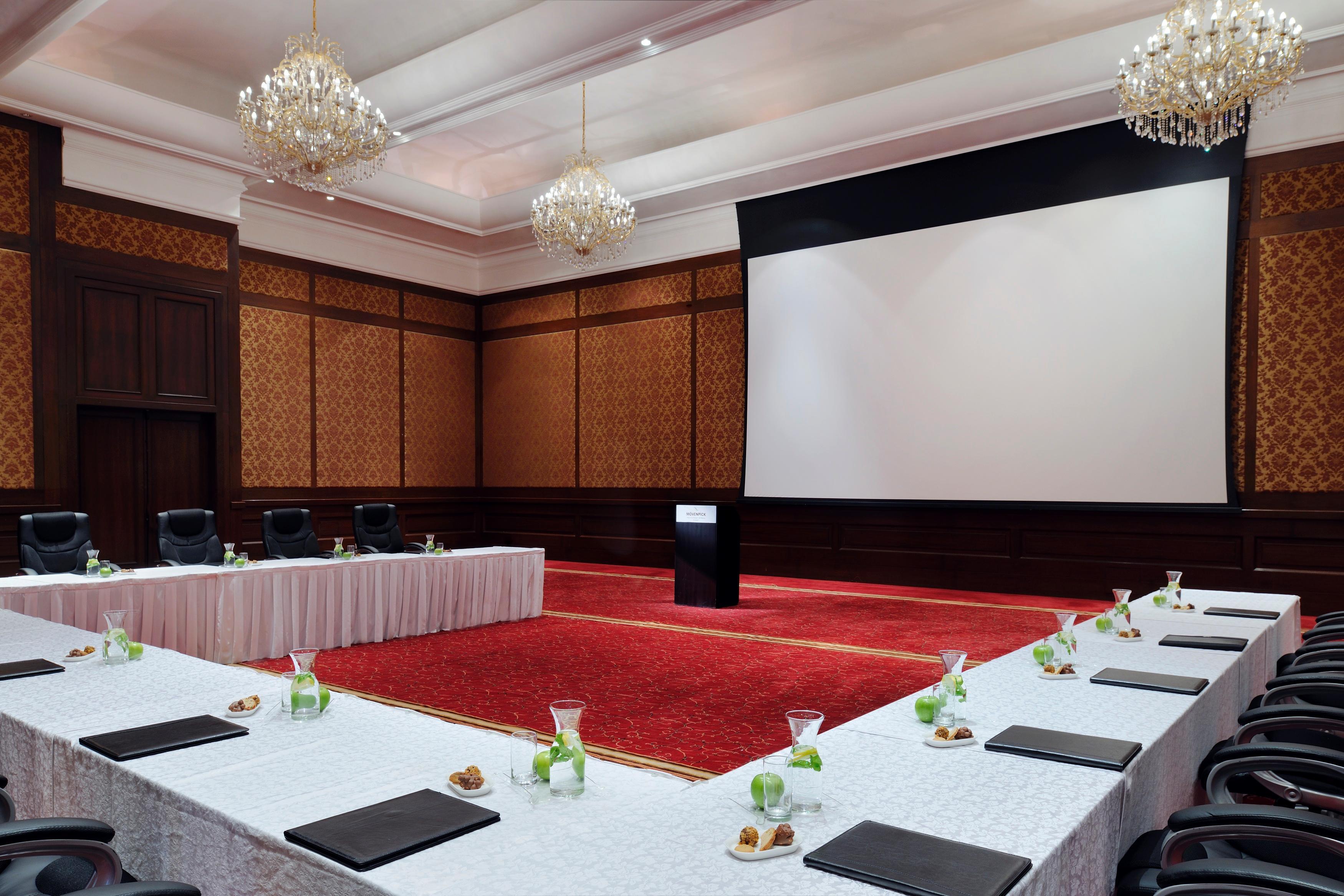 Moevenpick Hotel & Resort Al Bida'A Salmiya Екстериор снимка The meeting room